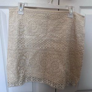 H&M White Embroidered Lace Mini Pencil Skirt, Size Medium